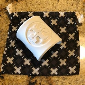 Tory Burch Cuff (white) with jewelry bag